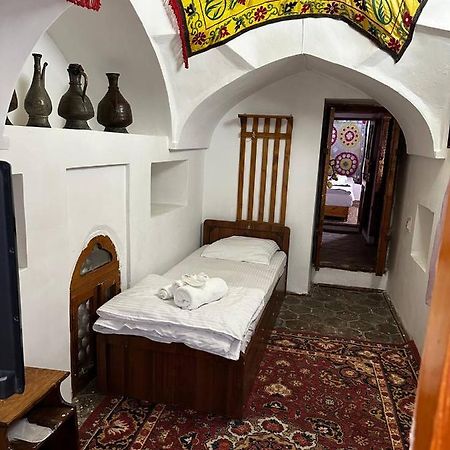 MEKHTAR AMBAR Caravan Sarai XIX Hotel Bukhara Bagian luar foto