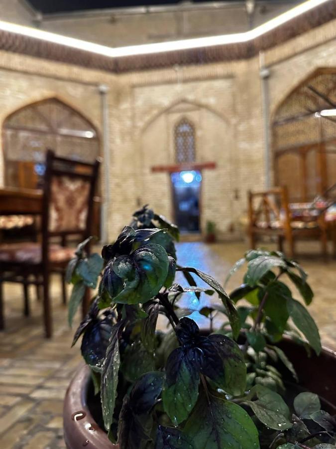 MEKHTAR AMBAR Caravan Sarai XIX Hotel Bukhara Bagian luar foto