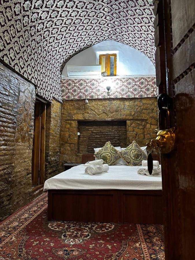 MEKHTAR AMBAR Caravan Sarai XIX Hotel Bukhara Bagian luar foto