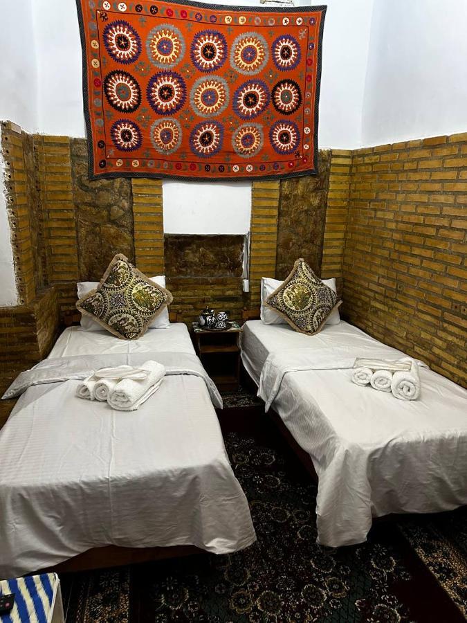 MEKHTAR AMBAR Caravan Sarai XIX Hotel Bukhara Bagian luar foto
