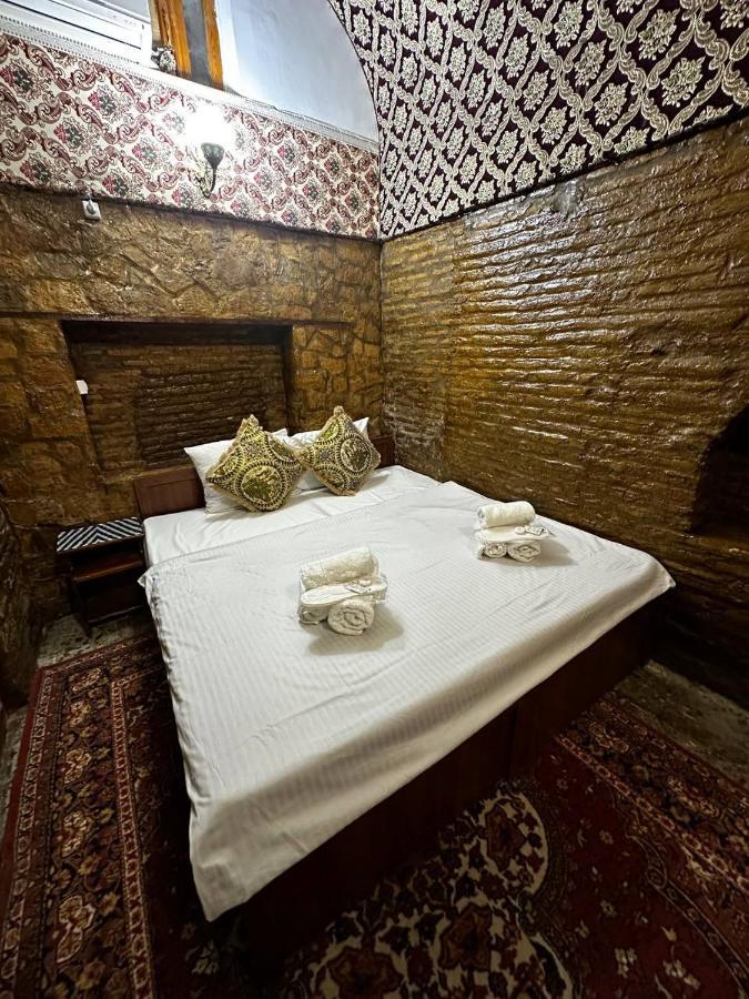 MEKHTAR AMBAR Caravan Sarai XIX Hotel Bukhara Bagian luar foto