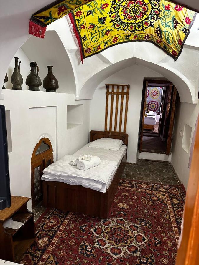 MEKHTAR AMBAR Caravan Sarai XIX Hotel Bukhara Bagian luar foto
