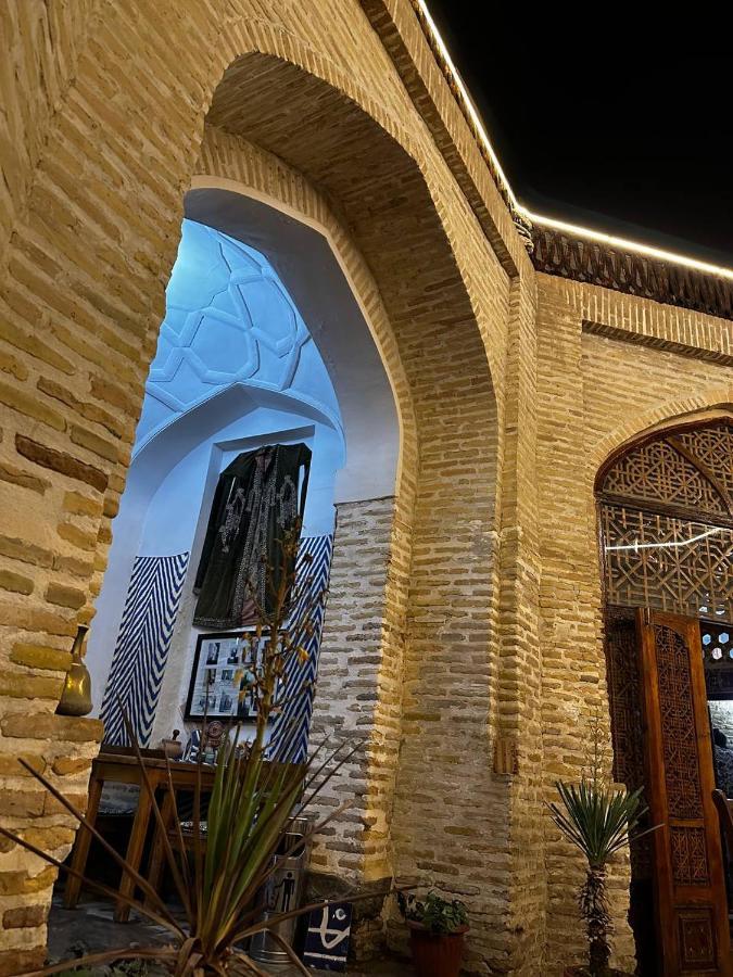 MEKHTAR AMBAR Caravan Sarai XIX Hotel Bukhara Bagian luar foto