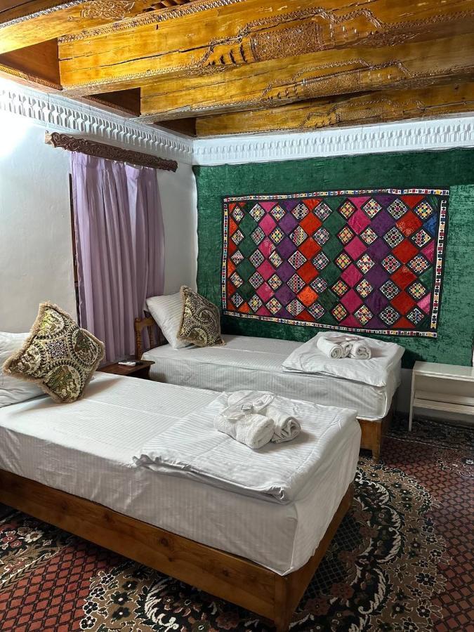 MEKHTAR AMBAR Caravan Sarai XIX Hotel Bukhara Bagian luar foto
