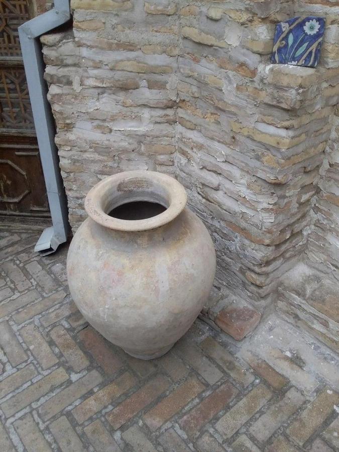 MEKHTAR AMBAR Caravan Sarai XIX Hotel Bukhara Bagian luar foto
